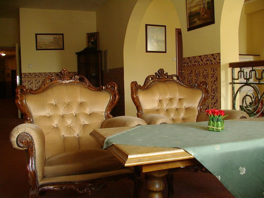 Hotel Regius 오폴레 외부 사진