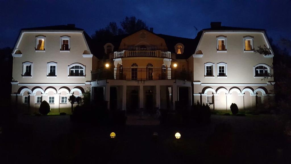 Hotel Regius 오폴레 외부 사진