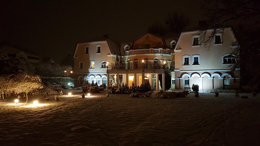 Hotel Regius 오폴레 외부 사진